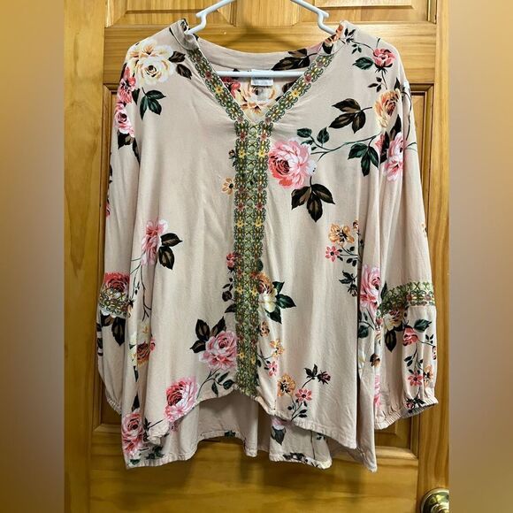 Cupio size Lg floral flowy top - Picture 1 of 6